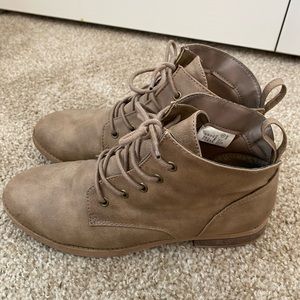 American Eagle Booties